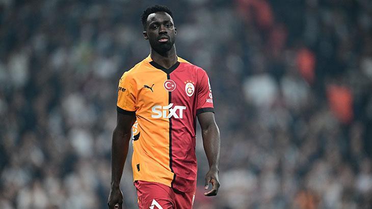 Galatasaray'da Davinson Sanchez'den kırmızı kart tepkisi! 'Hakeme sorun' 1 galatasarayda davinson sanchezden kirmizi kart tepkisi hakeme sorun nGZrg8XL