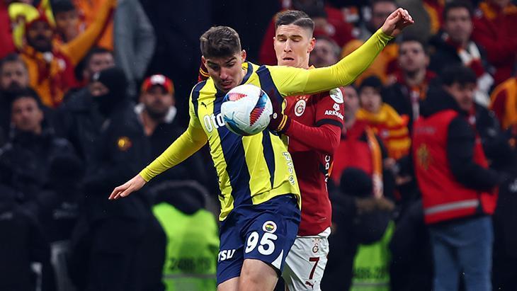 Galatasaray'dan Fenerbahçe'ye yıldız göndermesi! Futbolculardan paylaşım 1 galatasaraydan fenerbahceye yildiz gondermesi futbolculardan paylasim bBG6D5V8