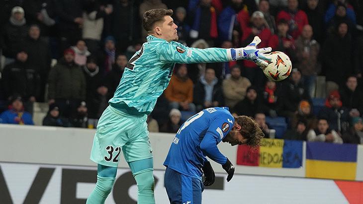 Galatasaray'dan sürpriz transfer hamlesi! İşte Muslera'nın alternatifi 1 galatasaraydan surpriz transfer hamlesi iste musleranin alternatifi jjzXrfZ1