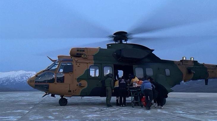 hakkaride askeri helikopter rahatsizlanan bebek icin havalandi