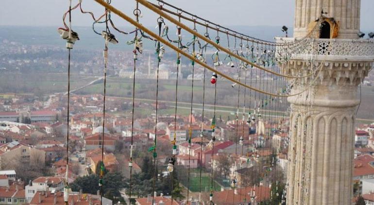 hos geldin on bir ayin sultani mahyasi yunanistandan da gorunuyor 0 j6n82aZn