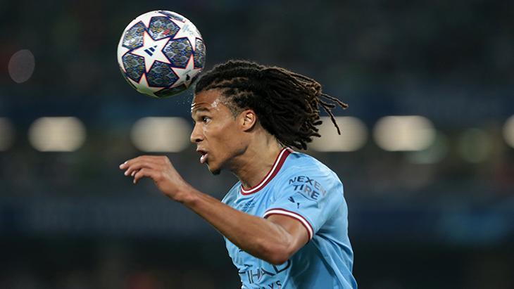 manchester cityde nathan ake ameliyat oldu FLO4HUsB