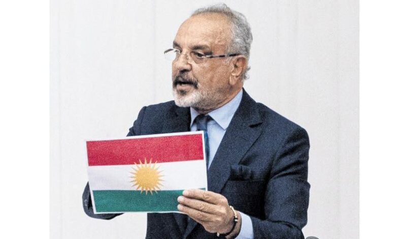 Meclis’te bayrak gerginliği 1 mecliste bayrak gerginligi Ob9R1z51