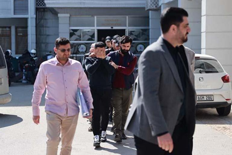 musterilerini 120 milyon tl dolandiran kuyumcudan afisli mesaj 0 cfWMgjZv