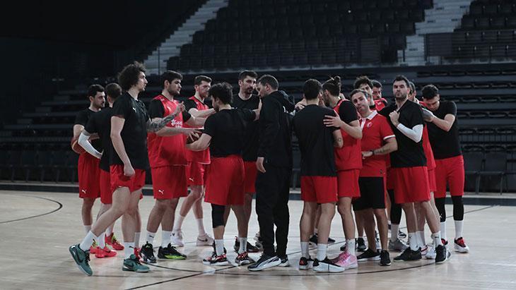 nedim yucel ve ulusal basketbolcular eurobasket 2025te muvaffakiyetten umutlu ZmpYHjf8