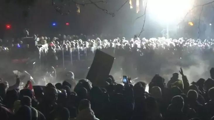 sarachanedeki musaadesiz sovlar ile ilgili 38 zanli tutuklandi nJdsP2Ia