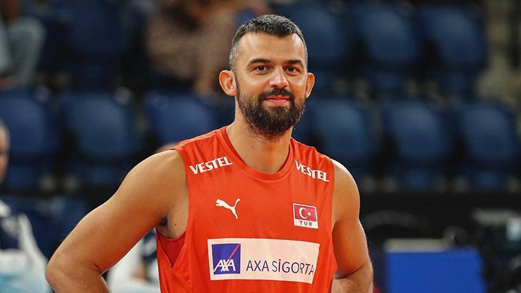 A Ulusal Erkek Voleybol Takımı’nın kaptanı Arslan Ekşi'den ay yıldızlı formaya veda! 1 a ulusal erkek voleybol takiminin kaptani arslan eksiden ay yildizli formaya veda C1TrhYvy