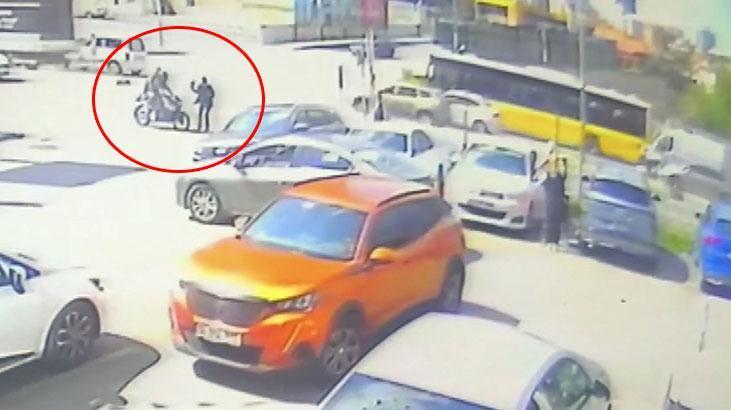 Ataşehir'de motosikletin yayaya çarptığı anlar kamerada 1 atasehirde motosikletin yayaya carptigi anlar kamerada Q6WIYp3j