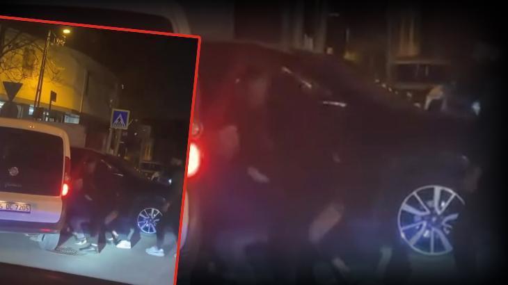 Ataşehir'de yol kavgası! Yumruklar havada uçuştu 1 atasehirde yol kavgasi yumruklar havada ucustu DPeXgnzJ