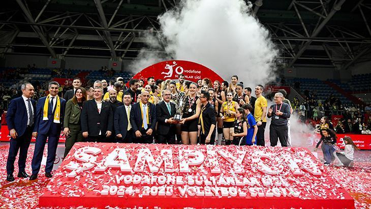 Bakan Bak, VakıfBank'ı tebrik etti! 1 bakan bak vakifbanki tebrik etti 83U4LKDU