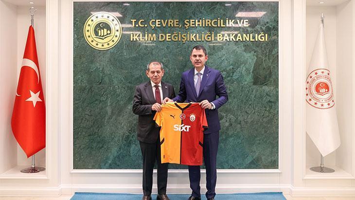 Bakan Kurum, Galatasaray Kulübü Lideri Özbek'i kabul etti 1 bakan kurum galatasaray kulubu lideri ozbeki kabul etti 4uKW1P24