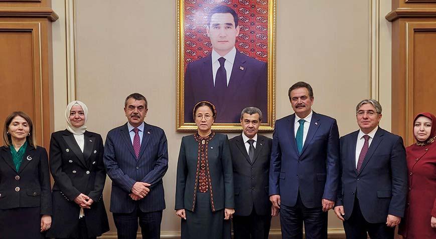 Bakan Tekin Türkmenistan’da temaslarda bulundu