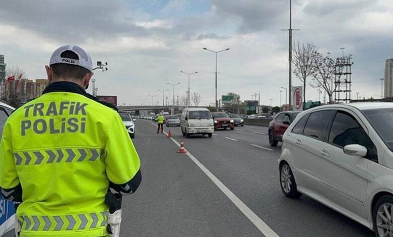 Bakan Yerlikaya duyurdu! Trafik önlemleri 8 Nisan’a kadar devam edecek 1 bakan yerlikaya duyurdu trafik onlemleri 8 nisana kadar devam edecek b72fWKBI