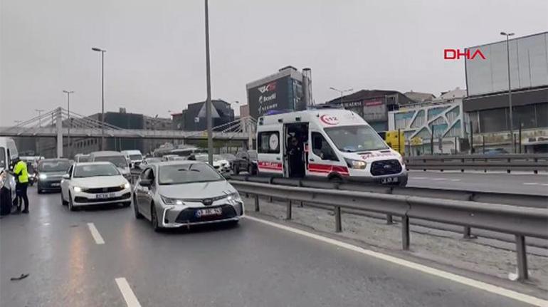 bakirkoy sefakoy d 100 yan yolda zincirleme kaza yaralilar var 0 hlJA8mRb