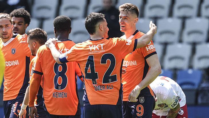 Başakşehir geriden gelerek kazandı! Kırmızı kartlar havada uçuştu 1 basaksehir geriden gelerek kazandi kirmizi kartlar havada ucustu iphBIt8B