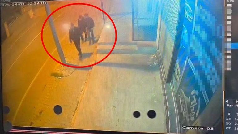 Batman’da, ‘yan bakma’ cinayeti! Vahim imajlar ortaya çıktı 2 batmanda yan bakma cinayeti vahim imajlar ortaya cikti 0 IQ6ypuw7