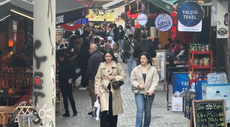Beşiktaş'ta dehşet anları! Eşinin yanında enseye tek kurşun 7 besiktasta dehset anlari esinin yaninda enseye tek kursun 5