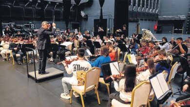 cumhurbaskanligi cocuk orkestrasi ve korosu sahnede qYDC32AV