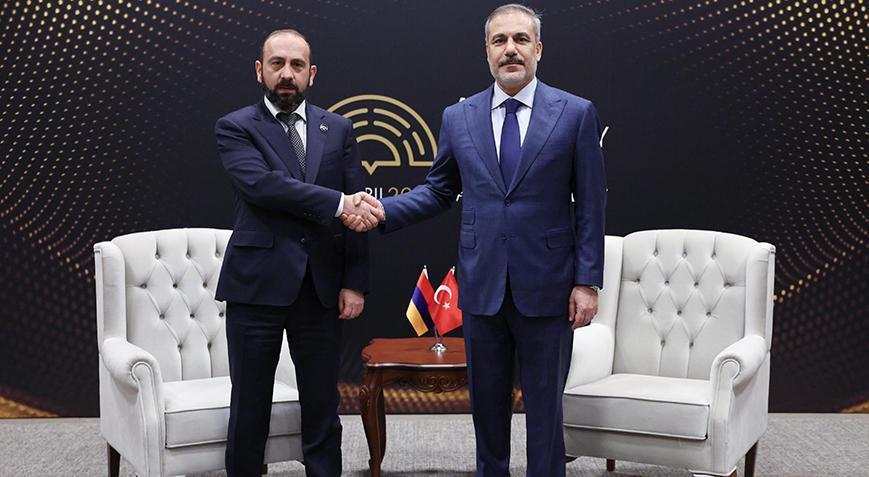 Dışişleri Bakanı Hakan Fidan Ermenistan Dışişleri Bakanı ile görüştü