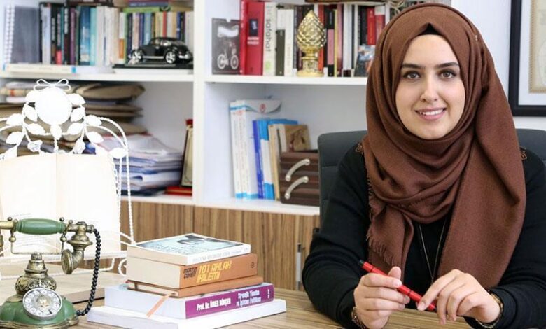 Doçentin kahreden sonu! Kocası ve 5 yaşındaki oğlu kurtuldu 1 docentin kahreden sonu kocasi ve 5 yasindaki oglu kurtuldu q3JaGFn4