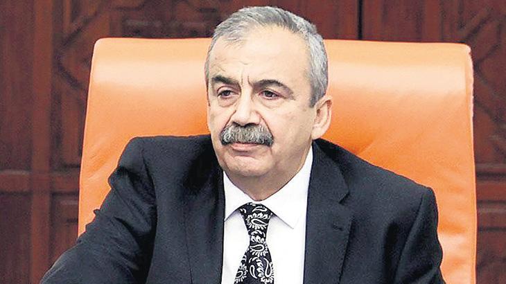 Efkan Ala, Sırrı Süreyya Önder’i ziyaret etti: Durumu stabil dualarımız onunla 1 efkan ala sirri sureyya onderi ziyaret etti durumu stabil dualarimiz onunla