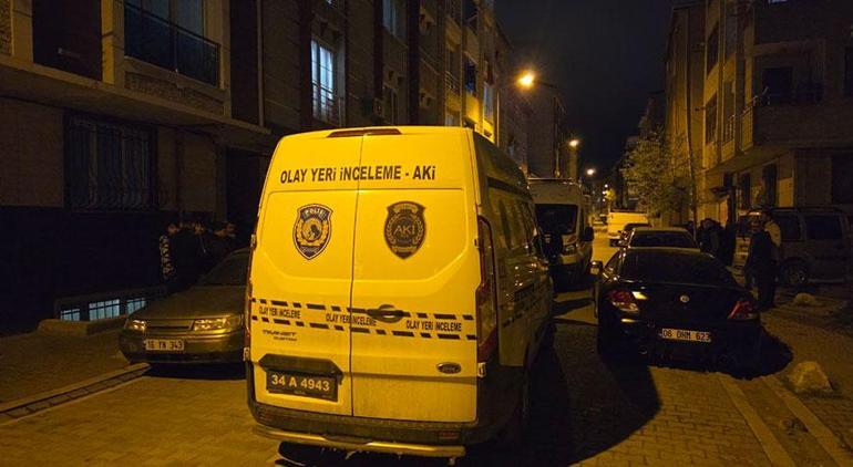 Esenyurt'ta dehşet anları! Kız arkadaşını yaralayıp, annesini öldürdü 2 esenyurtta dehset anlari kiz arkadasini yaralayip annesini oldurdu 0 CCkvHJKm