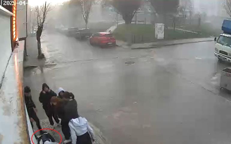 Eskişehir'de çocuklardan bayıltan oyun! Mescitten çaldılar: Ne yapacağız bilmiyorum 5 eskisehirde cocuklardan bayiltan oyun mescitten caldilar ne yapacagiz bilmiyorum 3