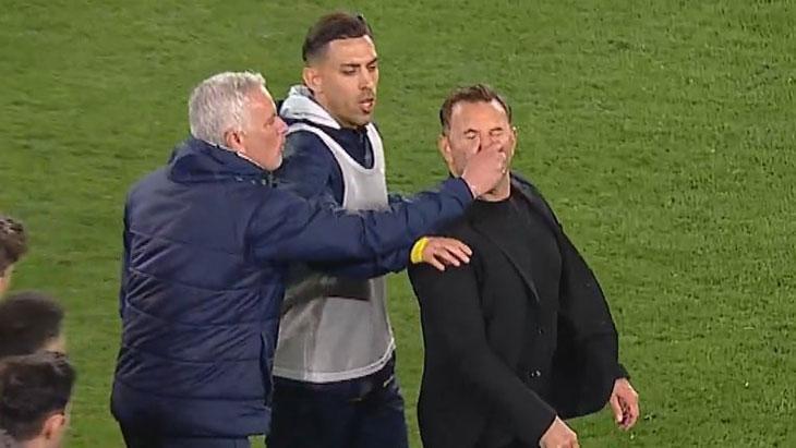 Fenerbahçe - Galatasaray derbisinde Okan Buruk'tan hakemlere: Siz Mourinho'ya inanmayın 1 fenerbahce galatasaray derbisinde okan buruktan hakemlere siz mourinhoya inanmayin 9Kr9vUTM