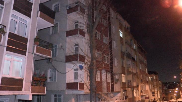 Güngören'de 6 katlı apartman kolonlarından gelen sesler üzerine tahliye edildi 1 gungorende 6 katli apartman kolonlarindan gelen sesler uzerine tahliye edildi E5e5GrWK