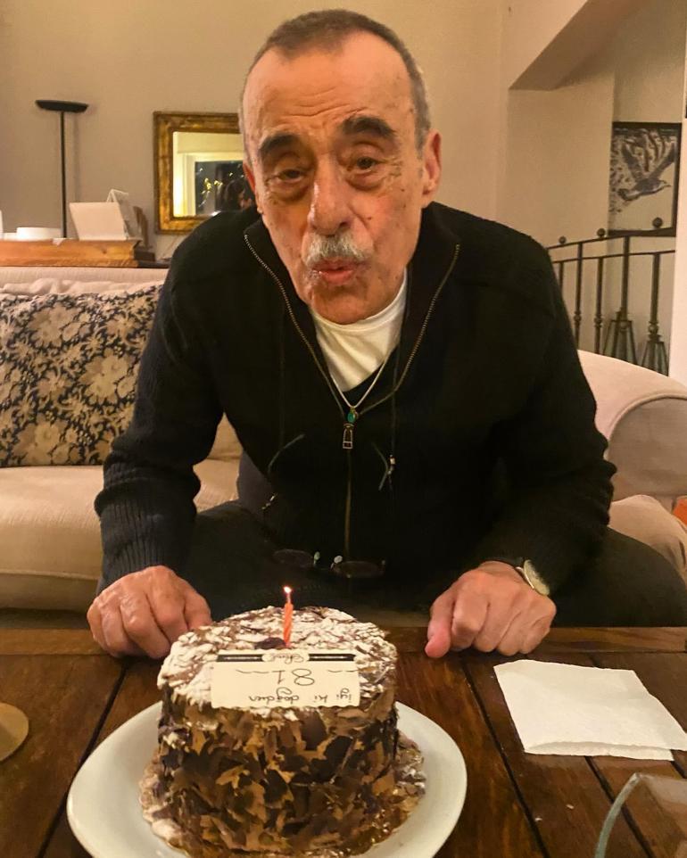 Harika Baba'nın yıldızıydı! Şevket Altuğ'un eşi de Yeşilçam oyuncusu çıktı 2 harika babanin yildiziydi sevket altugun esi de yesilcam oyuncusu cikti 0 dUeiSFsq