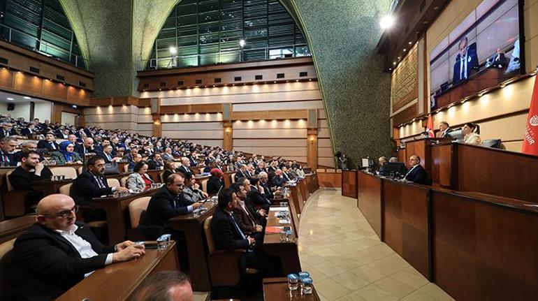 İBB Meclisinde, belediyenin 264 milyar 916 milyon liralık borcu gündeme geldi 2 ibb meclisinde belediyenin 264 milyar 916 milyon liralik borcu gundeme geldi 0 yVUKmU3Q