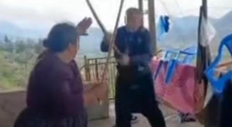 iki aile ortasinda sopali kavga 1i agir 3 kisi yaralandi 0 npkAIg6u