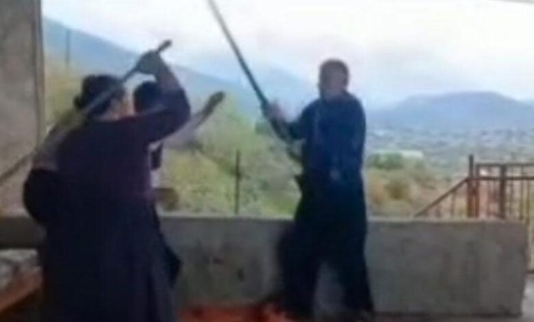 iki aile ortasinda sopali kavga 1i agir 3 kisi yaralandi Vpnqudc7