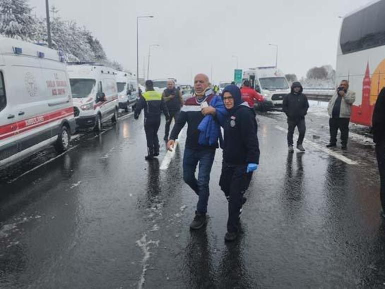 İstanbul istikameti ulaşıma kapandı! Bolu'da zincirleme kaza: Çok sayıda araç birbirine girdi 2 istanbul istikameti ulasima kapandi boluda zincirleme kaza cok sayida arac birbirine girdi 0