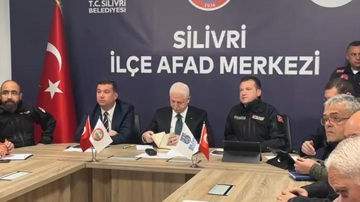 İstanbul Valisi Davut Gül, sarsıntının akabinde 5 ilçede inceleme yaptı 1 istanbul valisi davut gul sarsintinin akabinde 5 ilcede inceleme yapti QXhaZAvN