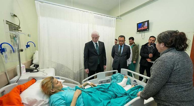 İstanbul Valisi Gül sarsıntıda yaralanan vatandaşları ziyaret etti 2 istanbul valisi gul sarsintida yaralanan vatandaslari ziyaret etti 0 LpPfBjWQ