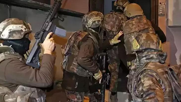 İstanbul'da DEAŞ operasyonu! Çok sayıda gözaltı var 1 istanbulda deas operasyonu cok sayida gozalti var Vk1NQjVu