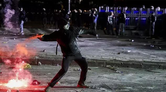 İstanbul'daki müsaadesiz şovlar: 33 kişi hakim karşısına çıktı 1 istanbuldaki musaadesiz sovlar 33 kisi hakim karsisina cikti uMl44hAU
