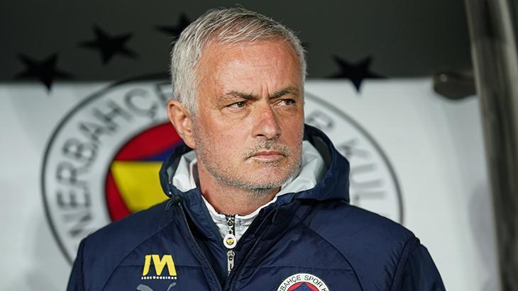 İşte Fenerbahçe Teknik Yöneticisi Mourinho'yu bekleyen mümkün ceza 1 iste fenerbahce teknik yoneticisi mourinhoyu bekleyen mumkun ceza