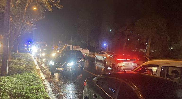 İzmir ve Aydın'da fırtına! Çatılar uçtu, ağaçlar devrildi 3 izmir ve aydinda firtina catilar uctu agaclar devrildi 1 dDfR7S8V