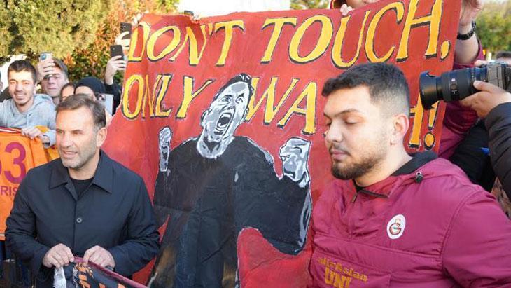 Jose Mourinho'ya pankartlı gönderme! 'Dokunma yalnızca izle' 1 jose mourinhoya pankartli gonderme dokunma yalnizca izle amSrRWDa