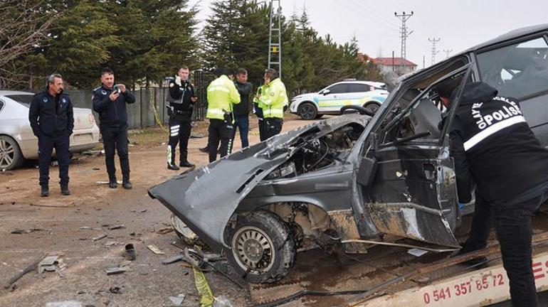 Kahramanmaraş'ta dehşetli kaza! Araba kağıt üzere ezildi: 3 meyyit, 3 yaralı 2 kahramanmarasta dehsetli kaza araba kagit uzere ezildi 3 meyyit 3 yarali 0 G5iHMDwF