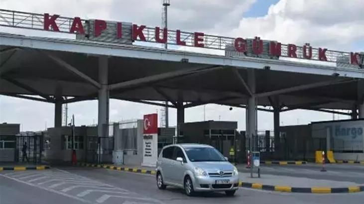 Kapıkule’de yakalandı! Firari hükümlü TIR'ın kupasındaki rüzgarlığa saklanmış 1 kapikulede yakalandi firari hukumlu tirin kupasindaki ruzgarliga saklanmis kvz2azeb
