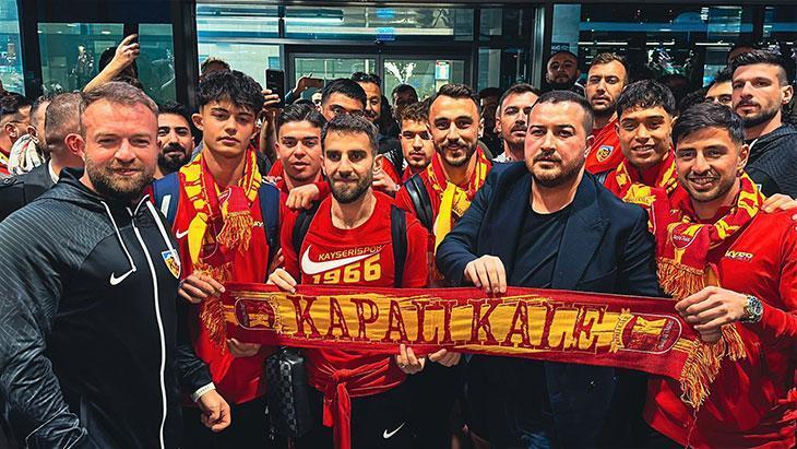 Kayserispor'a kentte coşkulu karşılama 1 kayserispora kentte coskulu karsilama bC37CIDe