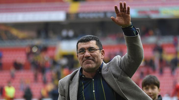Kayserispor'da Nurettin Açıkalın'dan Fenerbahçe maçı sözleri! 'Sarı kartları bilerek görmedik' 1 kayserisporda nurettin acikalindan fenerbahce maci sozleri sari kartlari bilerek gormedik hvUw361v