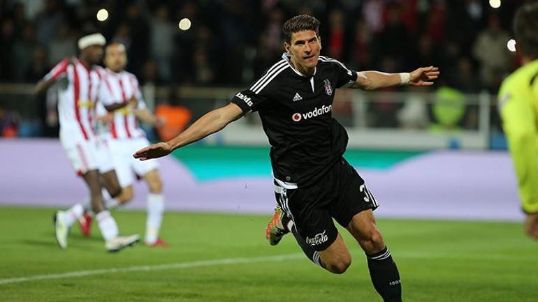 Mario Gomez'de sürpriz gelişme! Eski ekibine dönebilir 2 mario gomezde surpriz gelisme eski ekibine donebilir 0 c2FHCrRK