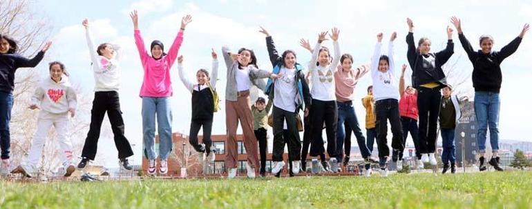 Meskenlerinden alındı, gün 5 yıldızlı bir otelde yemek yiyerek sonlandı: Köyden birinci defa çıktım 3 meskenlerinden alindi gun 5 yildizli bir otelde yemek yiyerek sonlandi koyden birinci defa ciktim pE6eTEIK