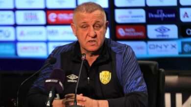 mesut bakkal bu topluluga bu yakismiyor SQW4uUVT
