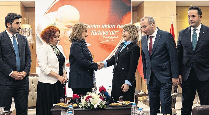 MHP ve DEM birinci sefer bayramlaştı