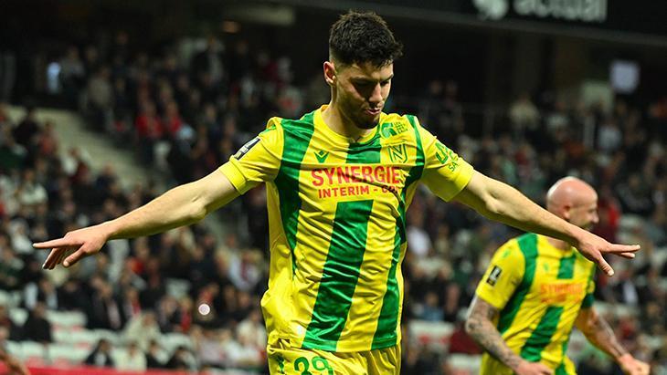 nantes bircok deplasmaninda galip YZPgv4Op